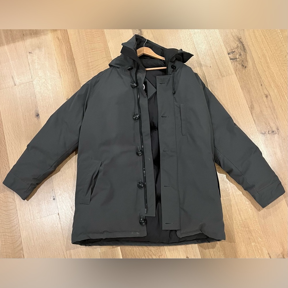 Men’s Canada goose jacket size 2XL